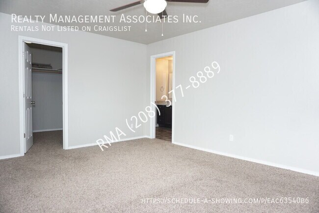 Building Photo - 13681 Key W St