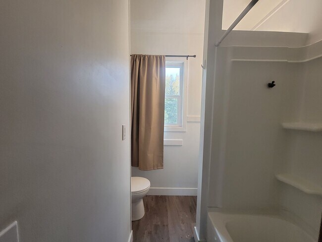 Building Photo - 3-Bedroom Duplex in Richland Near Shopping...