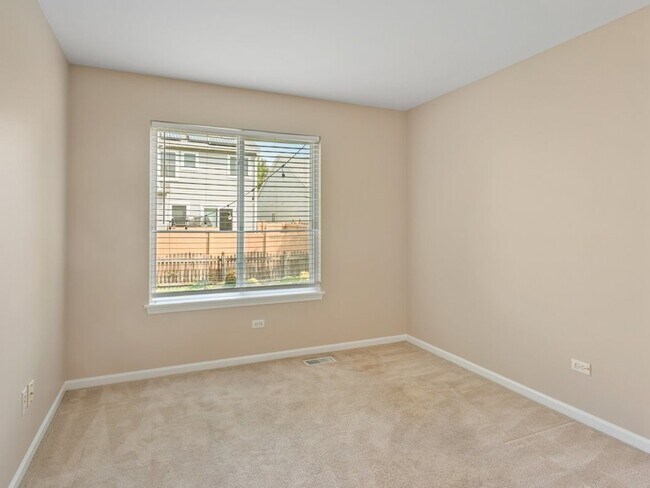 Building Photo - 2607 Flagstone Cir