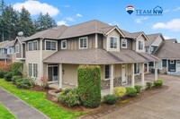 Building Photo - Move in Ready NOW! A/C Home! 2868sq.ft. 3 ...