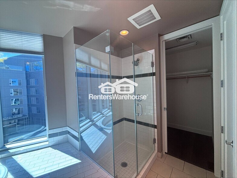 Building Photo - 120 E Rio Salado Pkwy