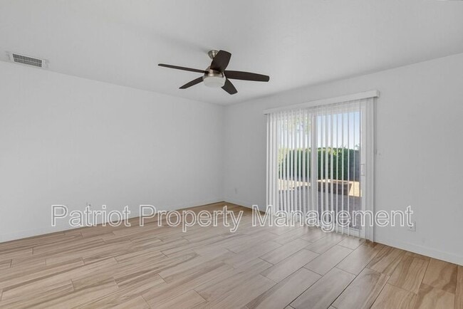 Building Photo - 821 N 87th Pl
