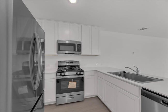 Building Photo - 263 Ottawa Way