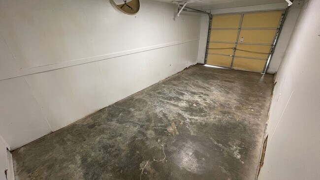 Building Photo - 1033 Healy St