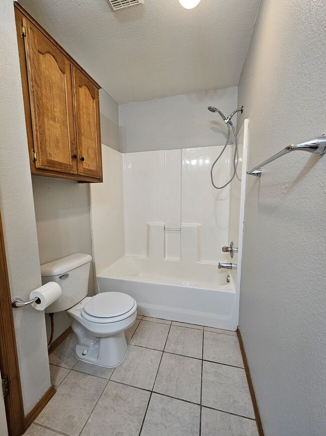 Building Photo - (3) Bed/(2) Bath in Moore Avail NOW!
