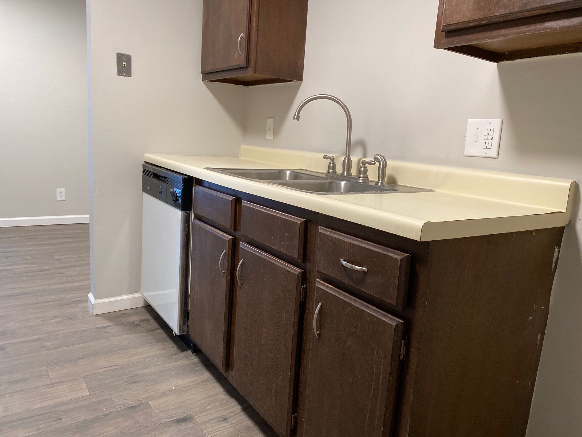 Building Photo - 36 Sta Les Cv