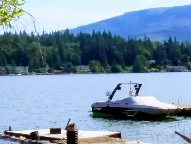 Building Photo - Spacious & Bright 3-Bedroom Home for Rent w/ Private Lake Access!