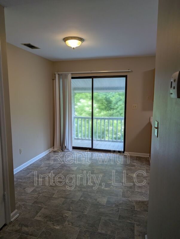 Building Photo - 2555 Chateau Ln