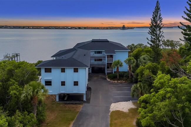 Primary Photo - 4403 7th St E