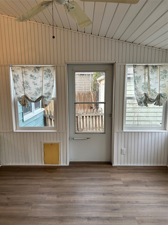 Building Photo - 74 Matthews St