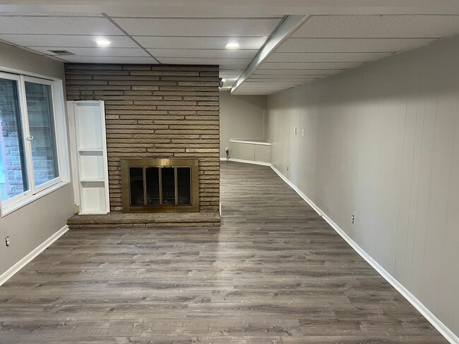 Building Photo - 5948 Edgewood Cir