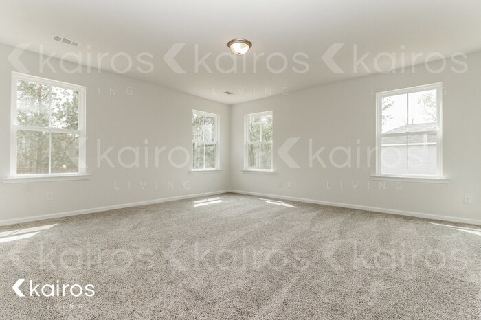 Building Photo - 205 Western Red Cedar Dr