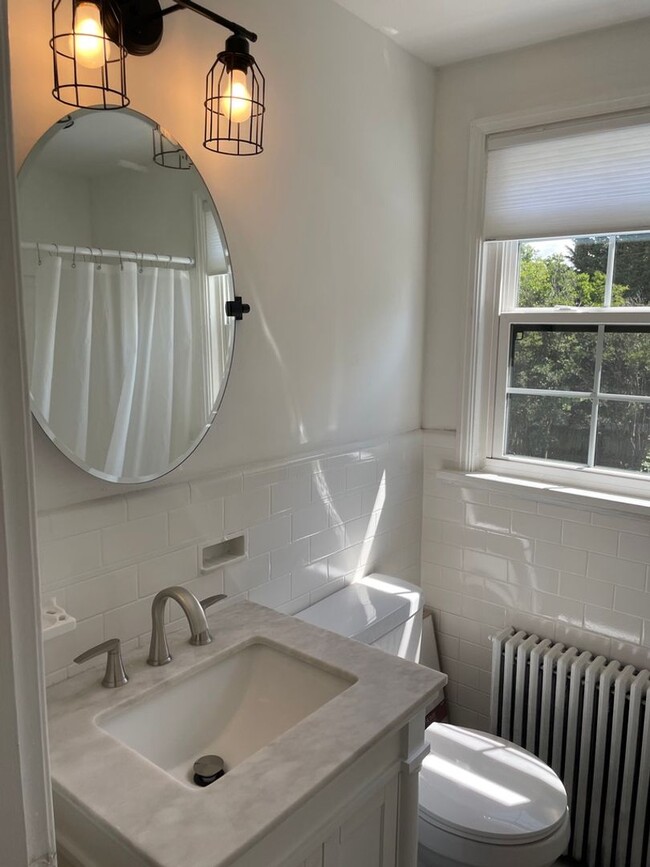 Building Photo - Updated Cute Cape - 3 bedroom, 2 bath -  4509 Fitzhugh Ave.