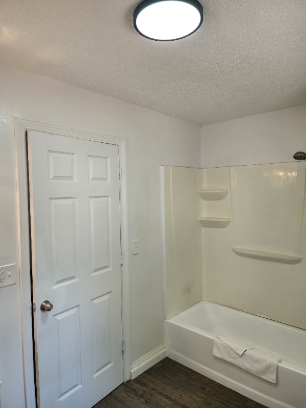 Building Photo - 302 Laurel Hill Ave