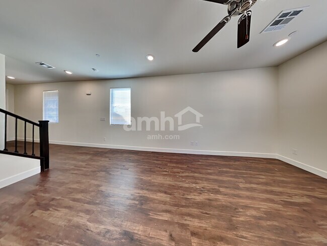 Building Photo - 298 Austin Bellerose Place