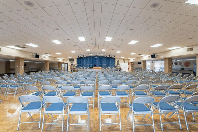 Building Photo - 650 S Arrowwood Way