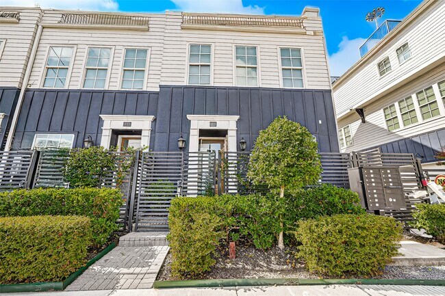 Building Photo - 815 Bringhurst St