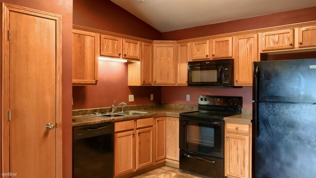 Building Photo - 2 br, 1 bath Condo - 2710 10th St 2710 Nor...