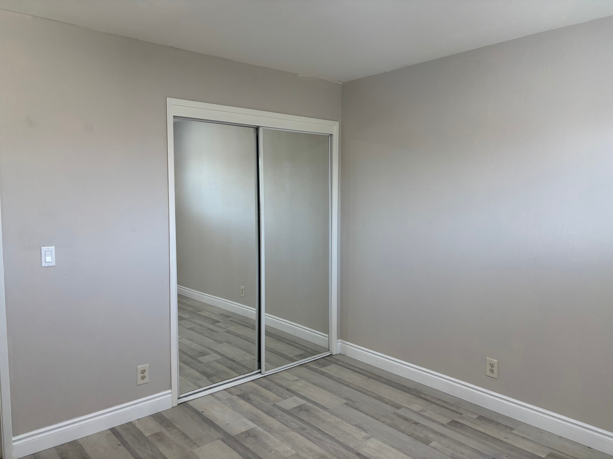 Building Photo - 643 Bolton Ct