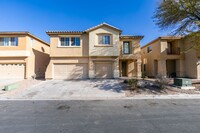 Building Photo - 6 Bedroom Home For Rent!