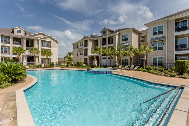 Building Photo - Fairfield Ranch