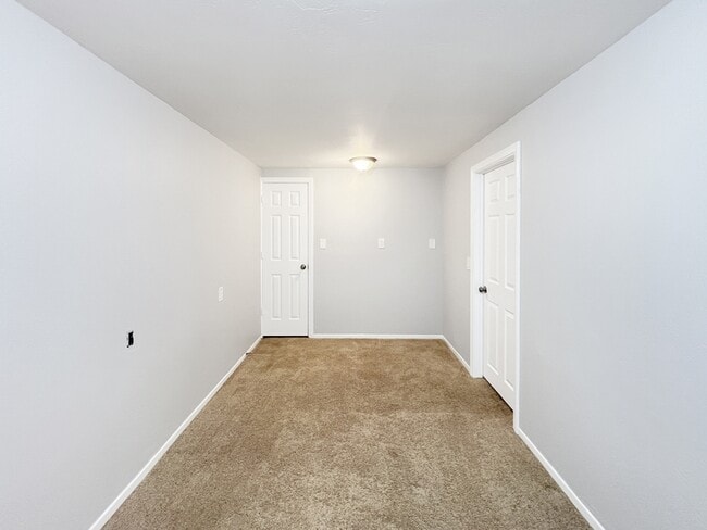 Building Photo - 1334 Miraflores Glen