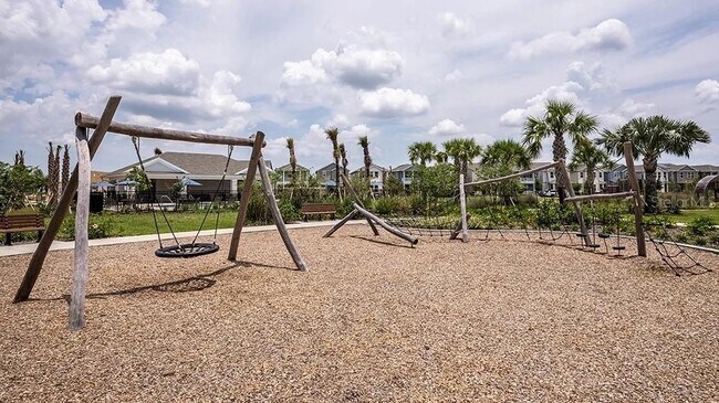 Building Photo - 14727 Field Daisy Dr