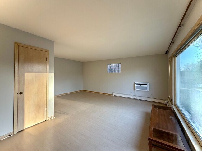 Building Photo - 2631 N 74th Ave