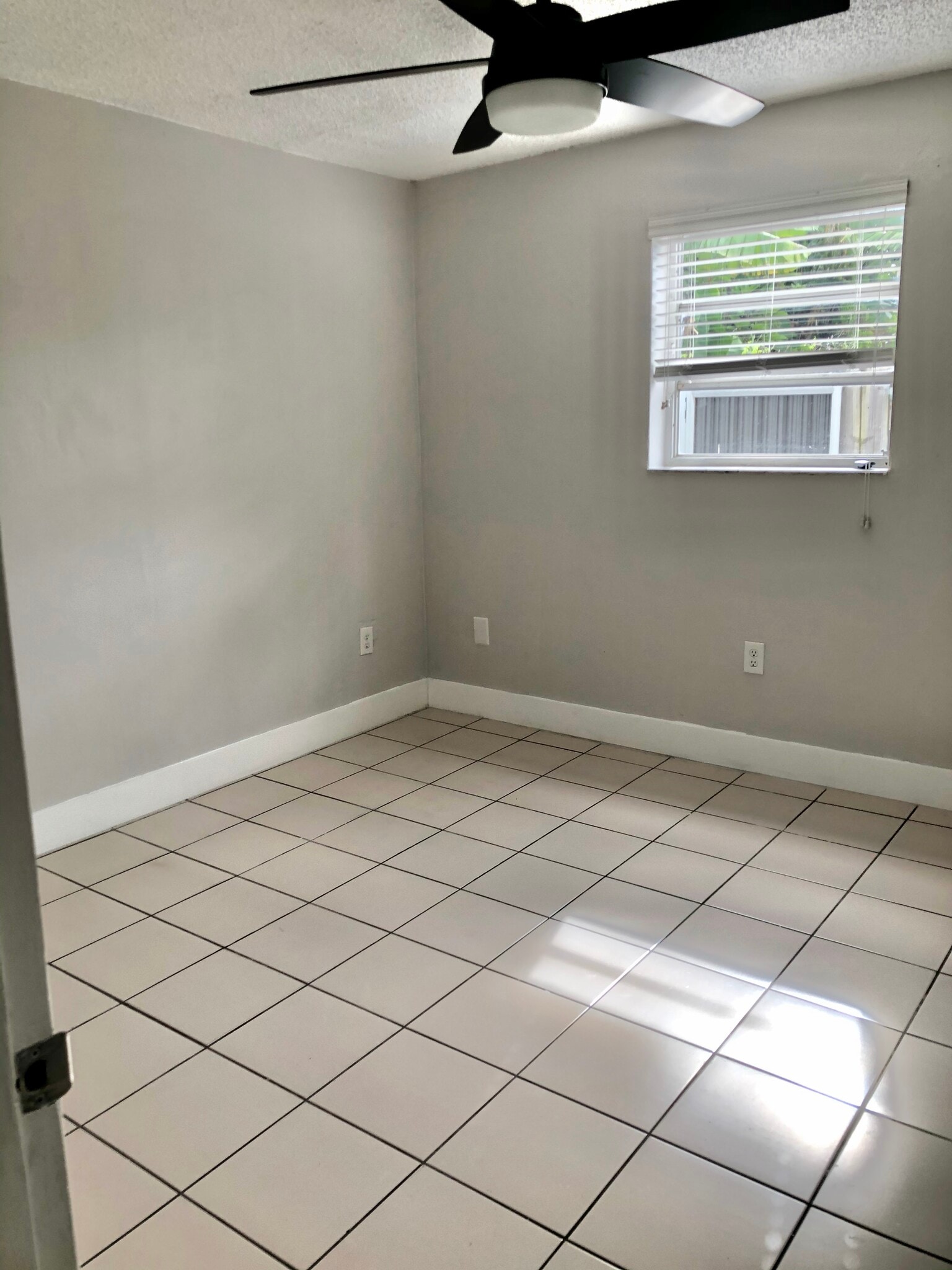 Building Photo - 8962 SW 40th Terrace