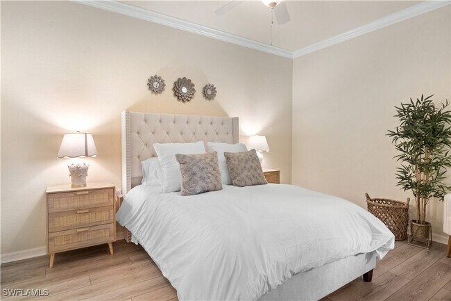 Building Photo - 9727 Acqua Ct