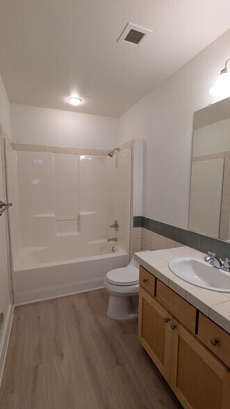 Hall bathroom - 196 SE Spokane St