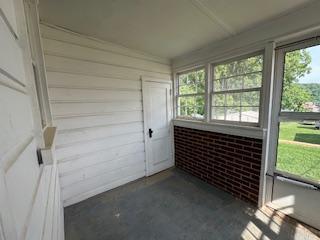 Building Photo - 410 Pell Ave