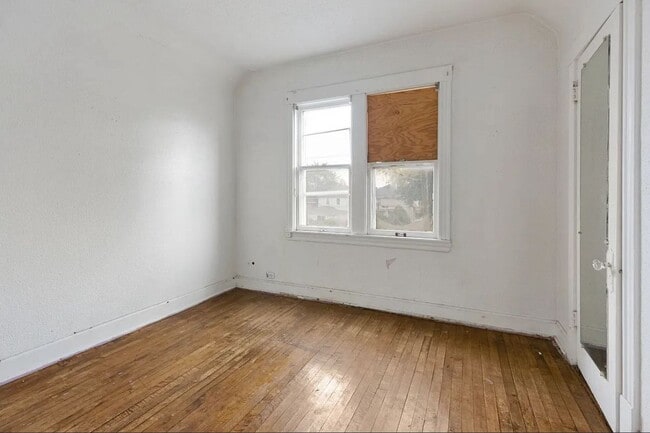 Building Photo - 5111 W 22nd Pl