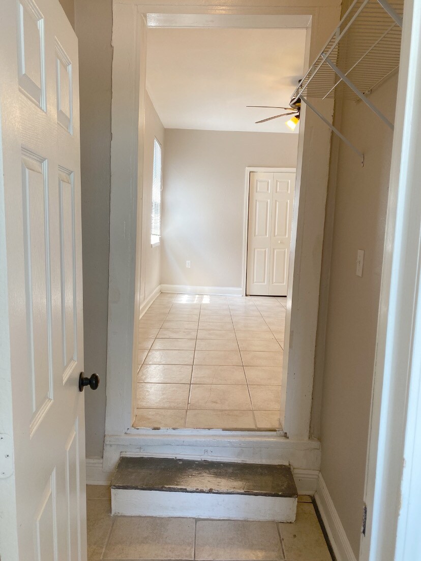 Building Photo - 2553 Saint Ann St