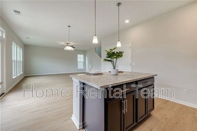 Building Photo - 113 Fenway St