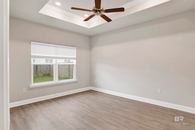 Building Photo - 390 Gemini St