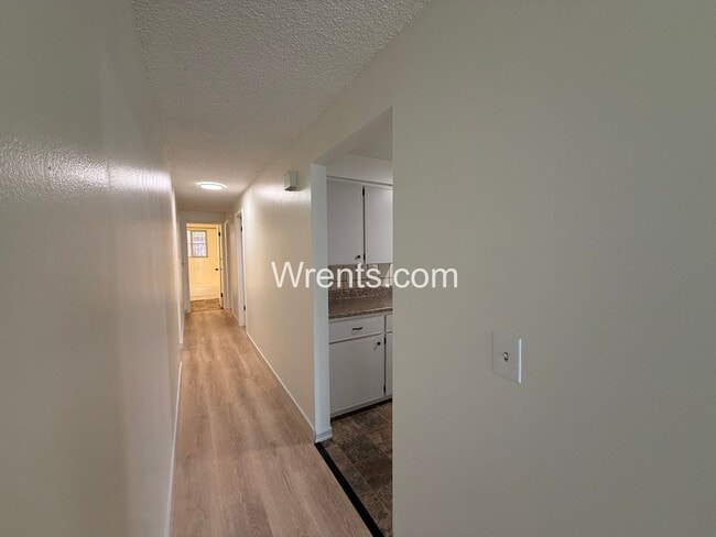 Building Photo - Charming Duplex Living – 3BR/2BA + Bonus Room & Garage