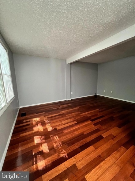 Building Photo - 8156 Dark Den Cir