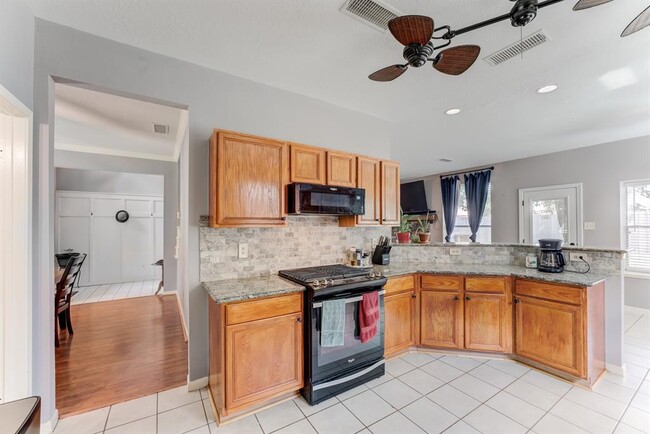 Building Photo - 14403 Cypress Green Dr