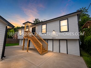 Building Photo - 1023 Delmas St
