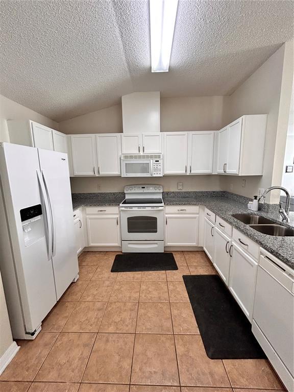 Building Photo - 5727 Vista Linda Dr