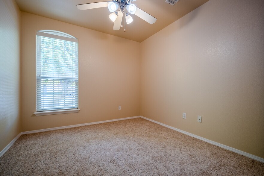Bedroom 2 - 4530 Steffi Ct