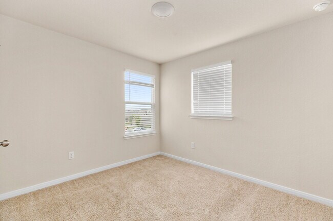 Building Photo - 9303 Ingleton