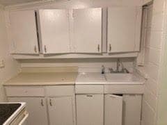 Building Photo - 2117 11th St W