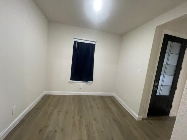 Building Photo - 2516 Sakeena Ct