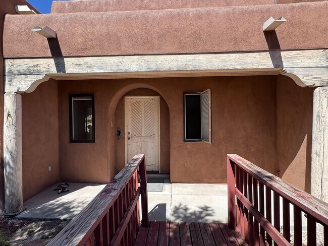 Building Photo - 3 Bedroom, 2.5 Bathroom Home in Tijeras, NM