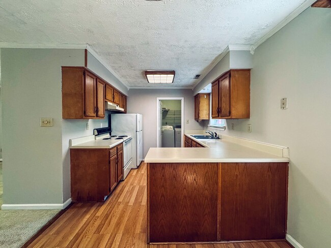 Building Photo - 3Bed/2Bath Lake Monticello Rental