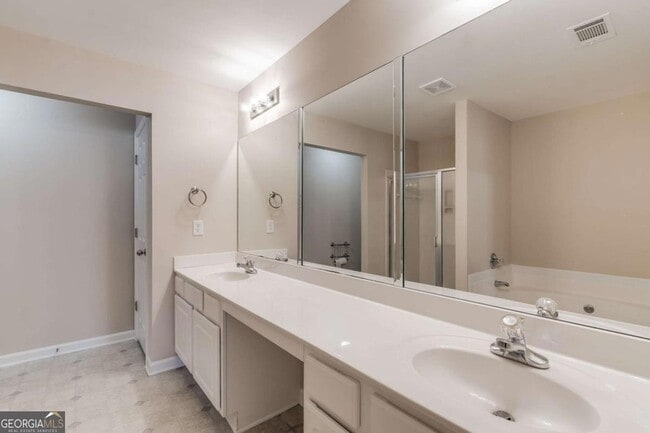 Building Photo - 1817 Waterside Dr