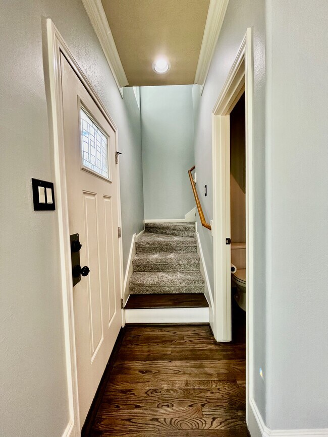 Building Photo - 1773 Aden Dr