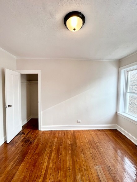 Building Photo - 1148 N Lawndale Ave